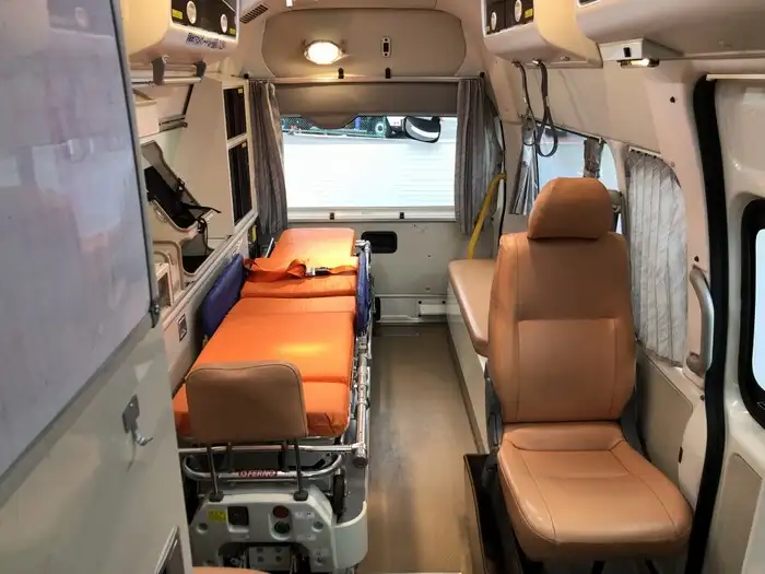 トヨタ ハイエース 小型 特殊車両 CBF-TRH226S H27の中古トラック画像11