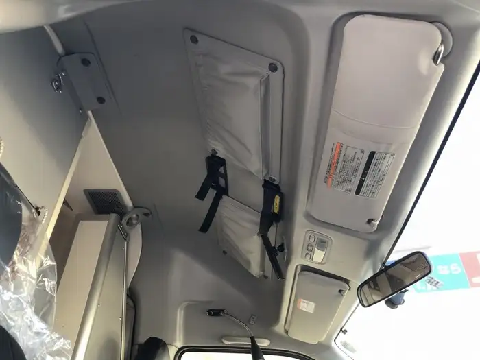 トヨタ ハイエース 小型 特殊車両 CBF-TRH226S H27の中古トラック画像9