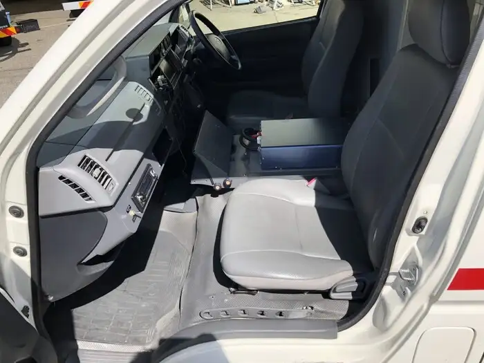 トヨタ ハイエース 小型 特殊車両 CBF-TRH226S H20の中古トラック画像6