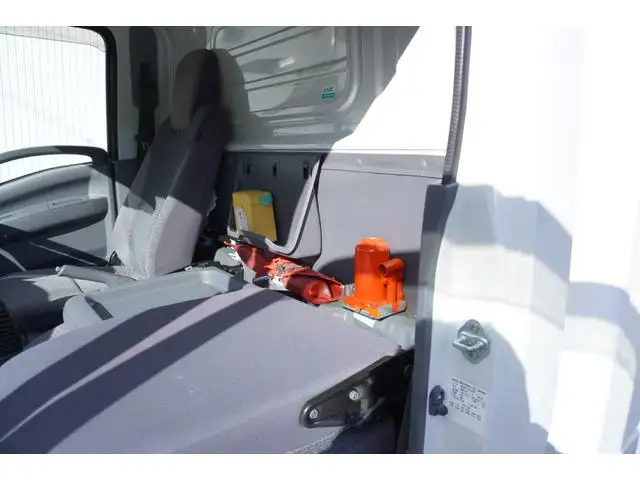 いすゞ エルフ 小型 冷凍冷蔵 低温 サイドドアの中古トラック画像12
