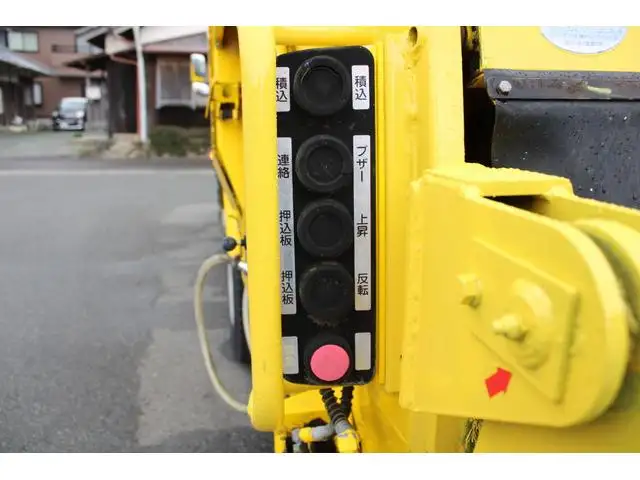 いすゞ エルフ 小型 パッカー車 プレス式 の中古トラック画像8