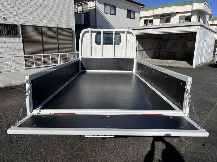 いすゞ エルフ 小型 平ボディ 2RG-NJR88A R4の中古トラック画像5