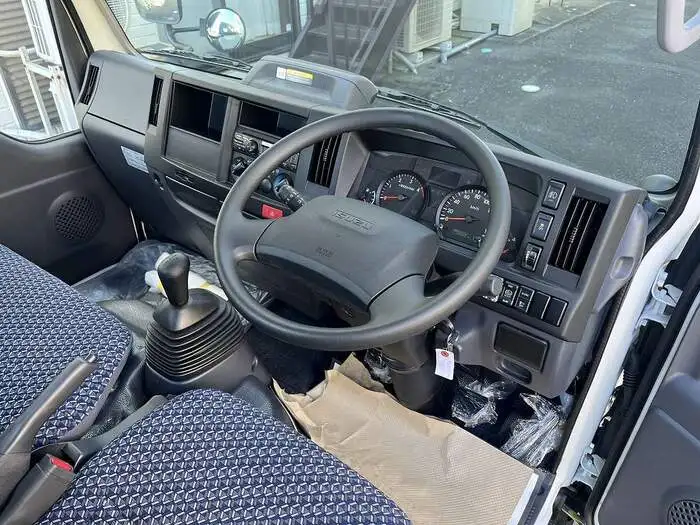 いすゞ エルフ 小型 平ボディ 2RG-NJR88A R4の中古トラック画像7