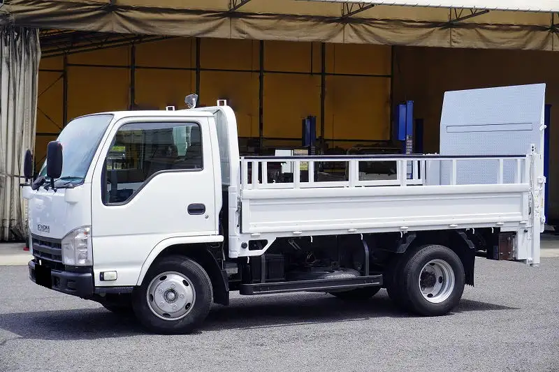 いすゞ エルフ 小型 平ボディ セミロング SKG-NKR85R の中古 いすゞ エルフ 小型 平ボディ セミロング SKG-NKR85R の中古