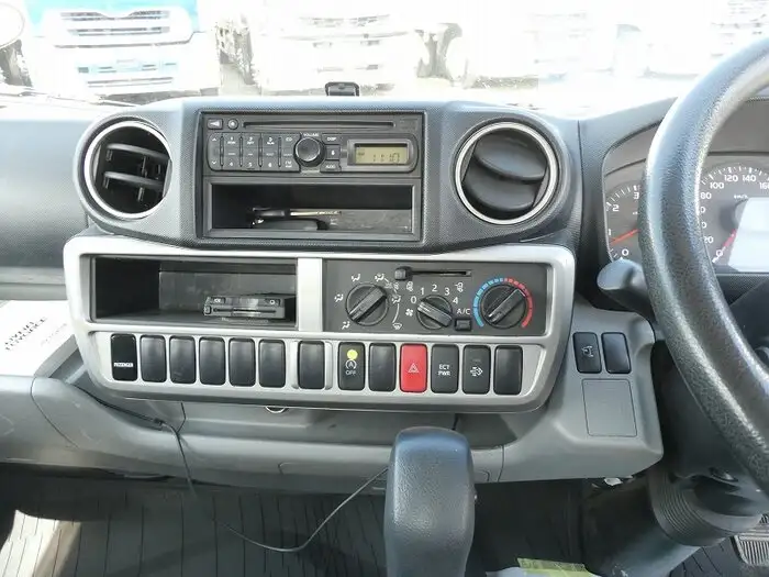 トヨタ トヨエース 小型 平ボディ TKG-XZC605 H27の中古トラック画像14