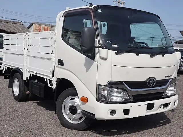 トヨタ ダイナ 小型 平ボディ TKG-XZU605 H28の中古トラック画像2