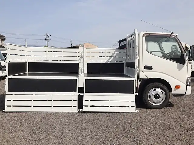トヨタ ダイナ 小型 平ボディ TKG-XZU605 H28の中古トラック画像8