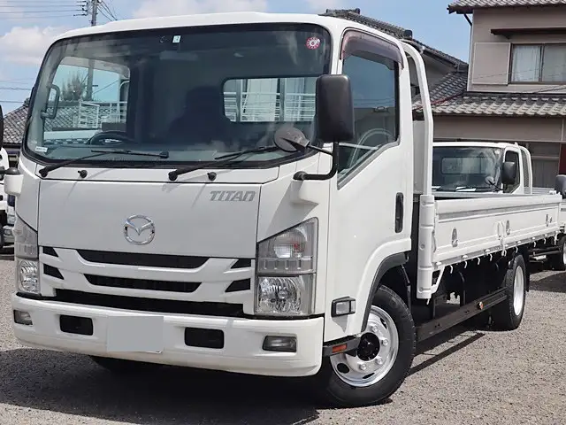 マツダ タイタン 小型 平ボディ TPG-LPR85AR H28の中古トラック画像1