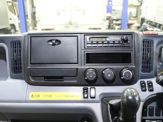 三菱 キャンター 小型 アルミバン パワーゲート 床鉄板の中古トラック画像13