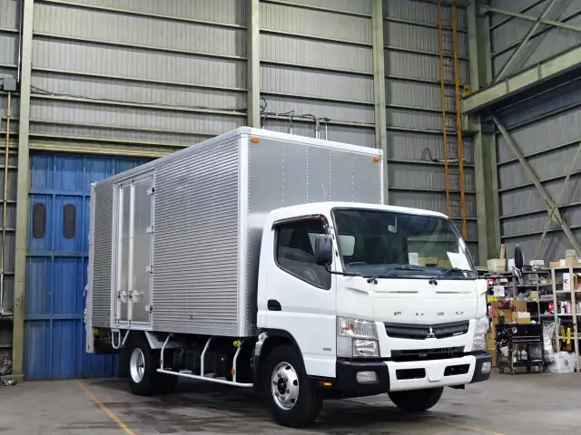 三菱 キャンター 小型 アルミバン パワーゲート 床鉄板 の中古トラック【車両No.163966】