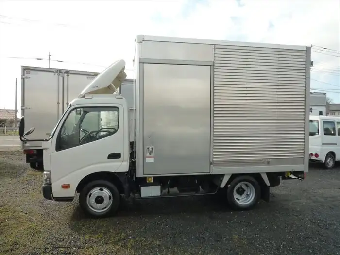 トヨタ トヨエース 小型 アルミバン サイドドア TKG-XZC605の中古トラック画像7