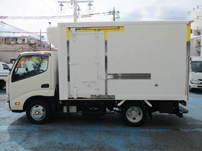 日野 デュトロ 小型 冷凍冷蔵 低温 2室の中古トラック画像4