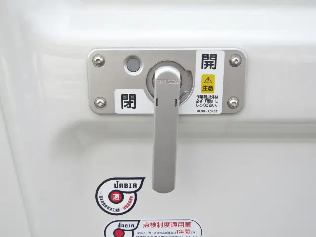 三菱 キャンター 小型 平ボディ パワーゲート カスタムの中古トラック画像7