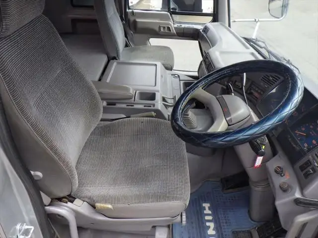 日野 プロフィア 大型 トラクター 2デフ ベッドの中古トラック画像10
