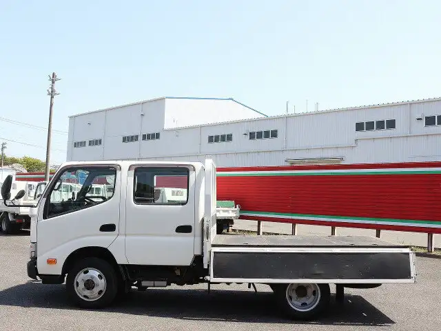 トヨタ ダイナ 小型 平ボディ Wキャブ TKG-XZU685の中古トラック画像5