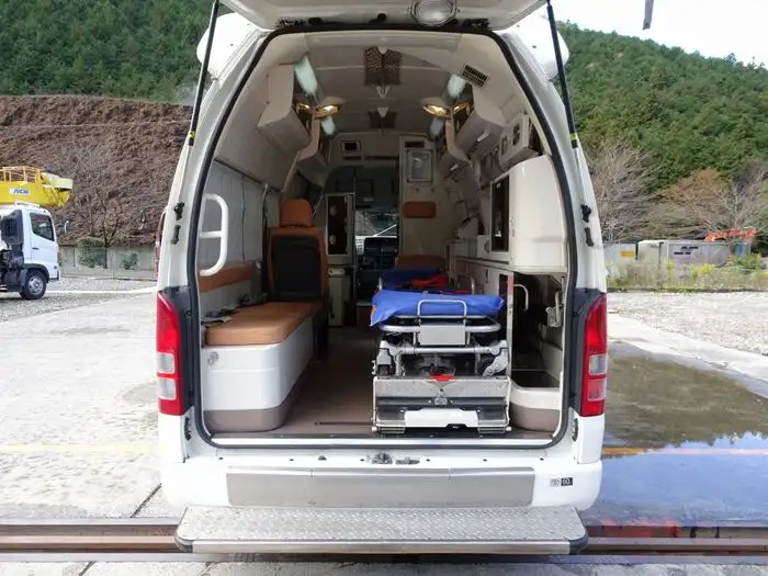 トヨタ ハイエース 小型 特殊車両 CBF-TRH226S H18の中古トラック画像9