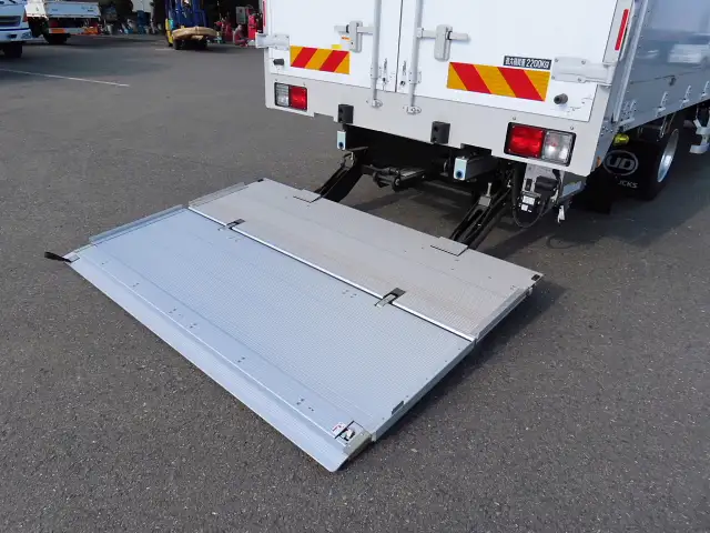 日産UD コンドル 中型/増トン ウイング パワーゲート エアサスの中古トラック画像9