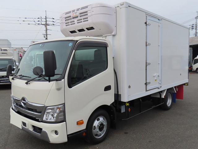 日野 デュトロ 小型 冷凍冷蔵 ワイドロング 2RG-XZU712M