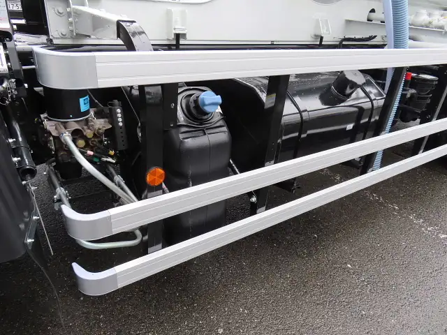 三菱 スーパーグレート 大型 タンク車 バルク 2PG-FU70HYの中古トラック画像12