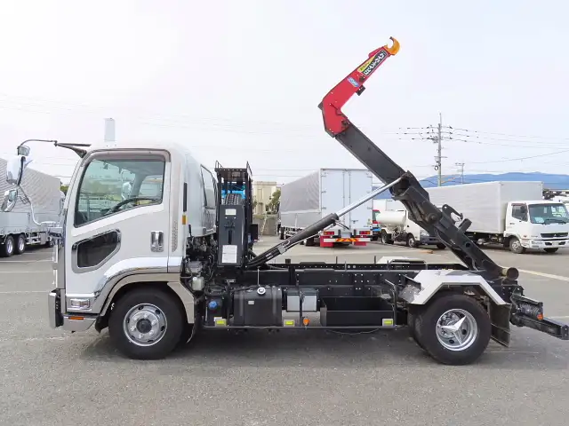 いすゞ フォワード 中型/増トン アームロール ツインホイスト 2RG-FRR90S2の中古トラック画像4