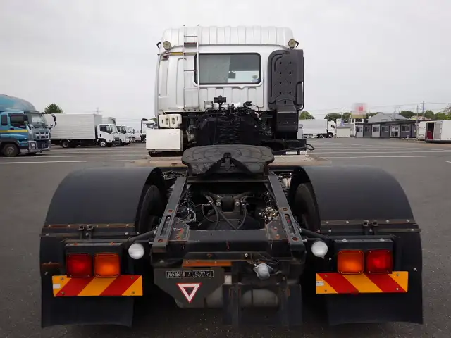 いすゞ ギガ 大型 トラクター ハイルーフ 1デフの中古トラック画像4