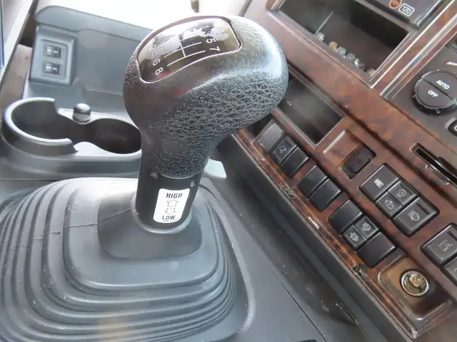 いすゞ ギガ 大型 トラクター ハイルーフ 1デフの中古トラック画像10