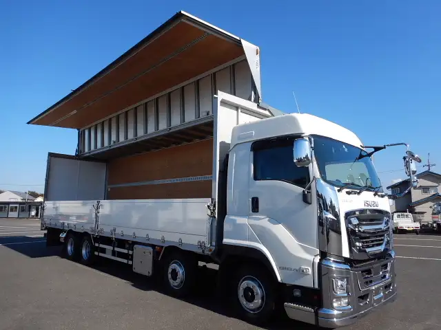 いすゞ ギガ 大型 ウイング ハイルーフ エアサスの中古トラック画像2