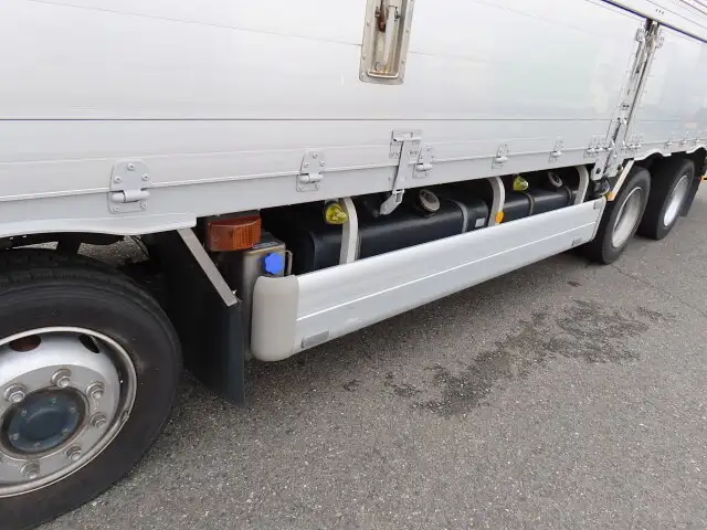 日産UD クオン 大型 ウイング ハイルーフ 床鉄板の中古トラック画像13