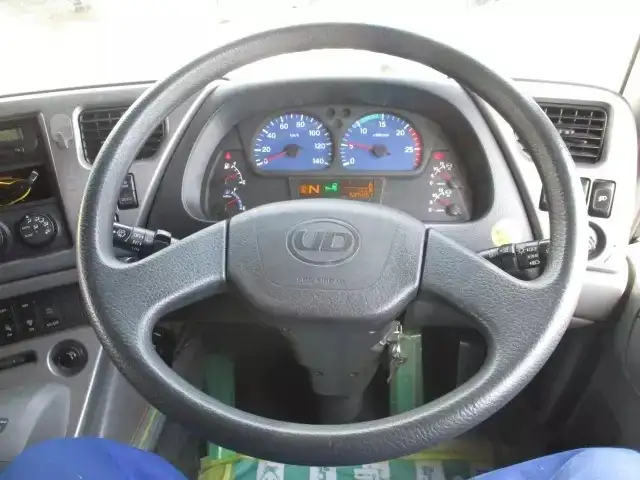 日産UD クオン 大型 トラクター ハイルーフ 1デフの中古トラック画像10
