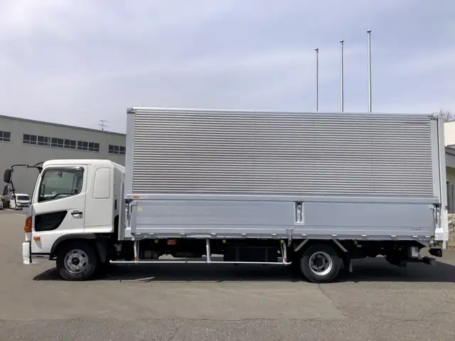 日野 レンジャー 中型/増トン ウイング パワーゲート ベッドの中古トラック画像3