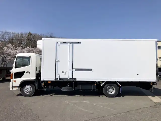 日野 レンジャー 中型/増トン 冷凍冷蔵 低温 床アルミの中古トラック画像3