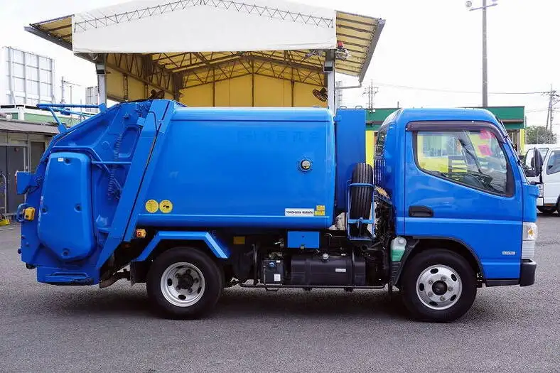 三菱 キャンター 小型 パッカー車 巻き込み式 回転ダンプ式の中古トラック画像2