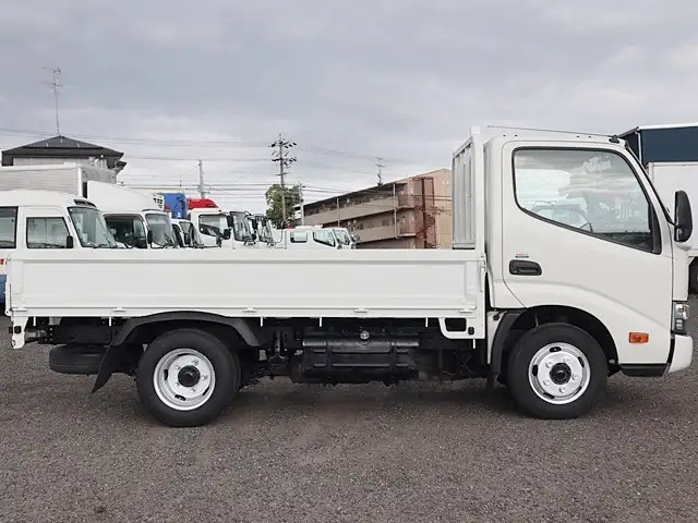 トヨタ ダイナ 小型 平ボディ TKG-XZC600 H29の中古トラック画像3