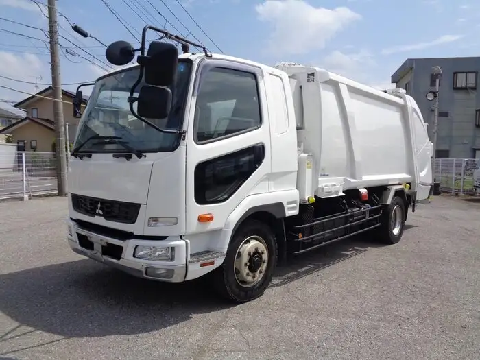 三菱 ファイター 中型/増トン パッカー車 プレス式 ベッドの中古トラック画像1