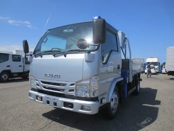 いすゞ エルフ 小型 クレーン付 4段 ラジコンの中古トラック画像1