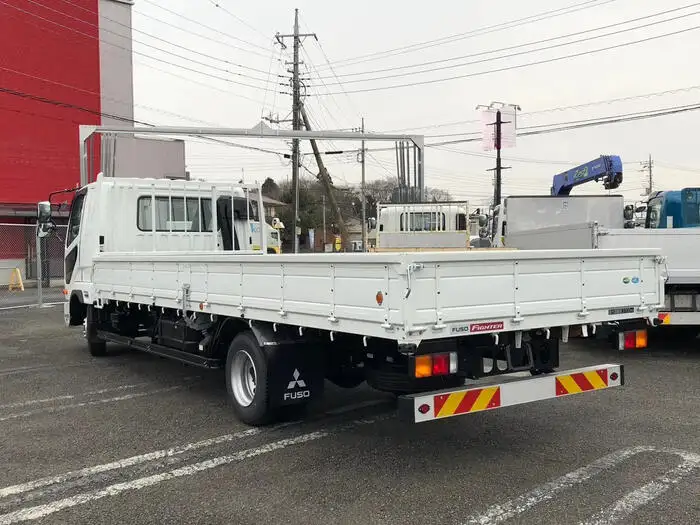 三菱 ファイター 中型/増トン 平ボディ ベッド 2KG-FK62Fの中古トラック画像4