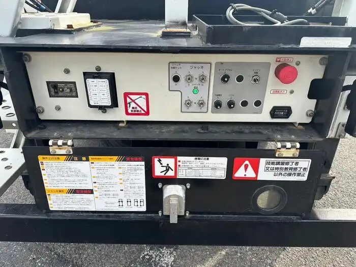 いすゞ エルフ 小型 高所・建柱車 高所作業車 TKG-NKR85ANの中古トラック画像10