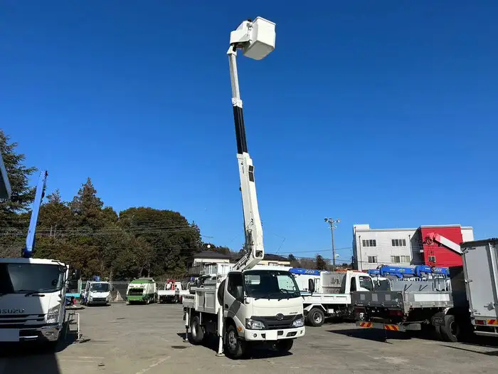 日野 デュトロ 小型 高所・建柱車 高所作業車 電工仕様の中古トラック画像11