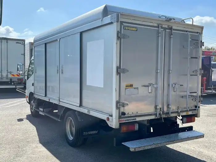 日野 デュトロ 小型 アルミバン ボトルカー TKG-XZU650Mの中古トラック画像4