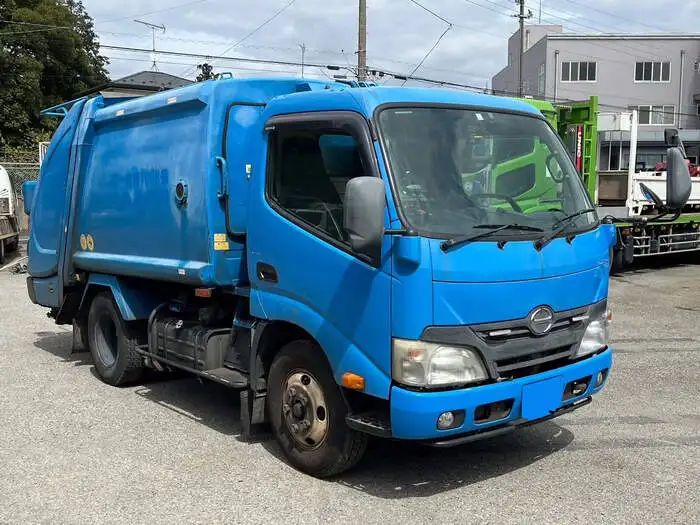 日野 デュトロ 小型 パッカー車 プレス式 SKG-XZU600Xの中古トラック画像2