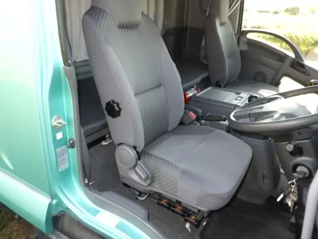 いすゞ フォワード 中型/増トン ウイング ベッド 2RG-FRR90S2の中古トラック画像7
