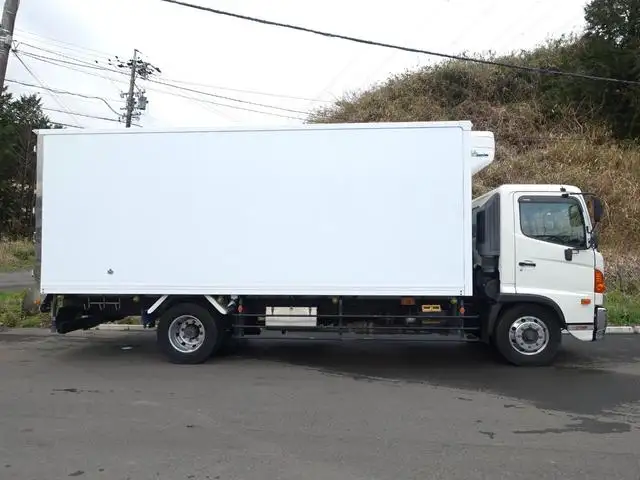 日野 レンジャー 中型/増トン 冷凍冷蔵 中温 床アルミの中古トラック画像2