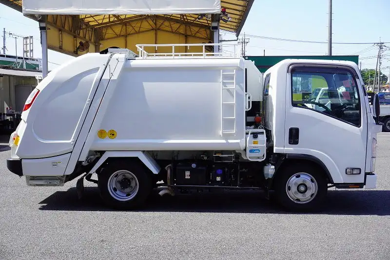 いすゞ エルフ 小型 パッカー車 プレス式 2RG-NMR88ANの中古トラック画像2