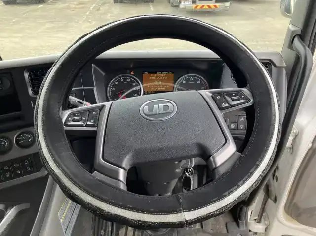 日産UD クオン 大型 トラクター ハイルーフ 1デフの中古トラック画像8