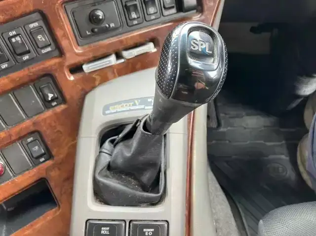 日産UD クオン 大型 クレーン付 QKG-CW5ZL の中古トラック【車両