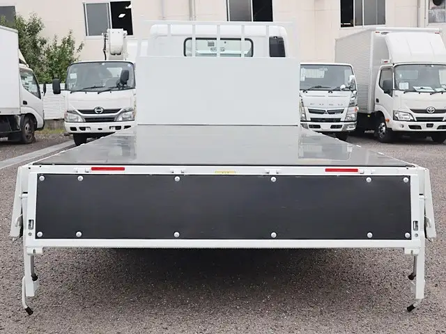三菱 キャンター 小型 平ボディ 床鉄板 2RG-FEB20の中古トラック画像9