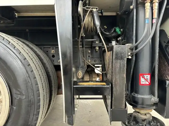 三菱 キャンター 小型 高所・建柱車 高所作業車 電工仕様の中古トラック画像16