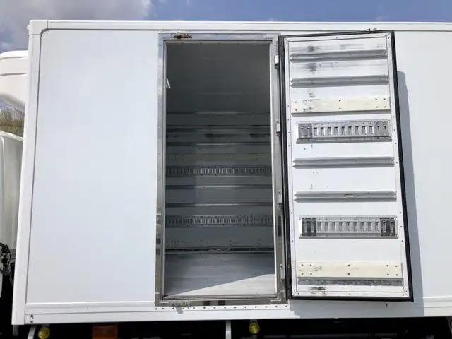 三菱 ファイター 中型/増トン 冷凍冷蔵 低温 パワーゲートの中古トラック画像10
