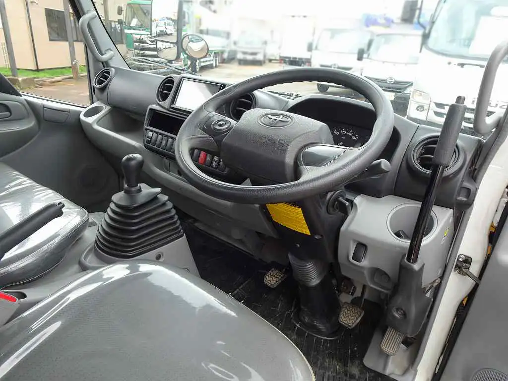 トヨタ ダイナ 小型 ダンプ 強化 2RG-XZU600Dの中古トラック画像9