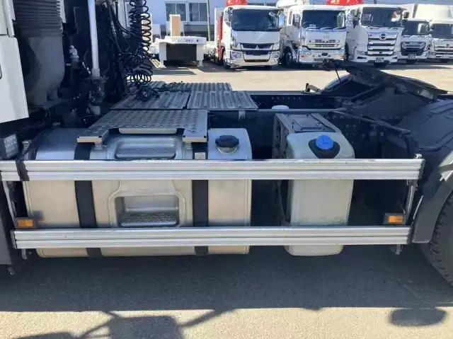 ボルボ トラック 大型 トラクター ハイルーフ 1デフの中古トラック画像13